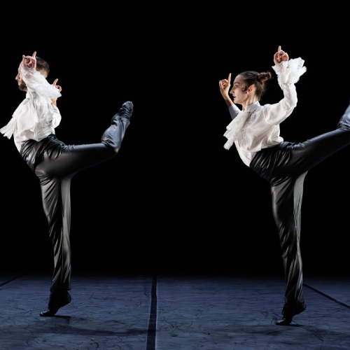 <p><strong>ANNONCIATION<br>UN TRAIT D’UNION<br>LARMES BLANCHES</strong></p>