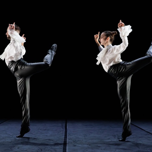 <p><strong>ANNONCIATION | UN TRAIT D’UNION | LARMES BLANCHES</strong></p>