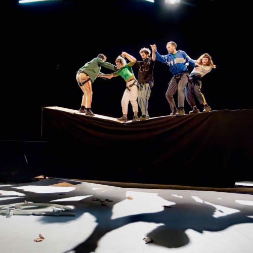 <p><strong>FRASQUES</strong></p>