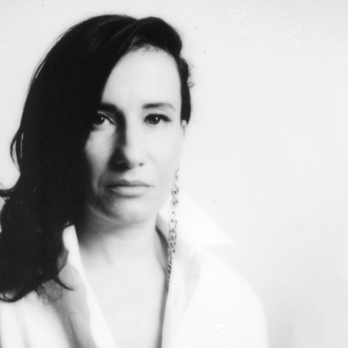 <p><strong>NESRINE</strong></p>