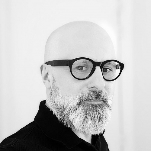 <p><strong>LICINIO DA COSTA</strong></p>