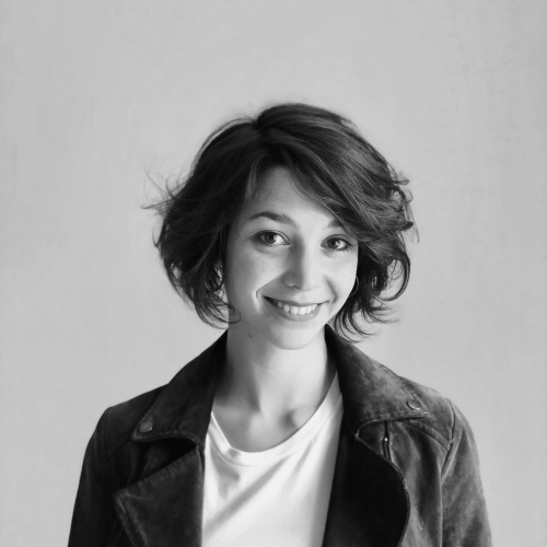 <p><strong>MÉLINÉ KELOGLANIAN</strong></p>