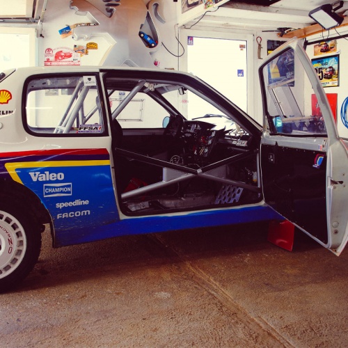 <p><strong>LE PROJET 205 : ROAD TRIP SONORE À BORD D’UNE AUTO SACRÉE</strong></p>