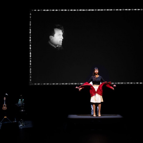 <p><strong>BRICOLO</strong></p>